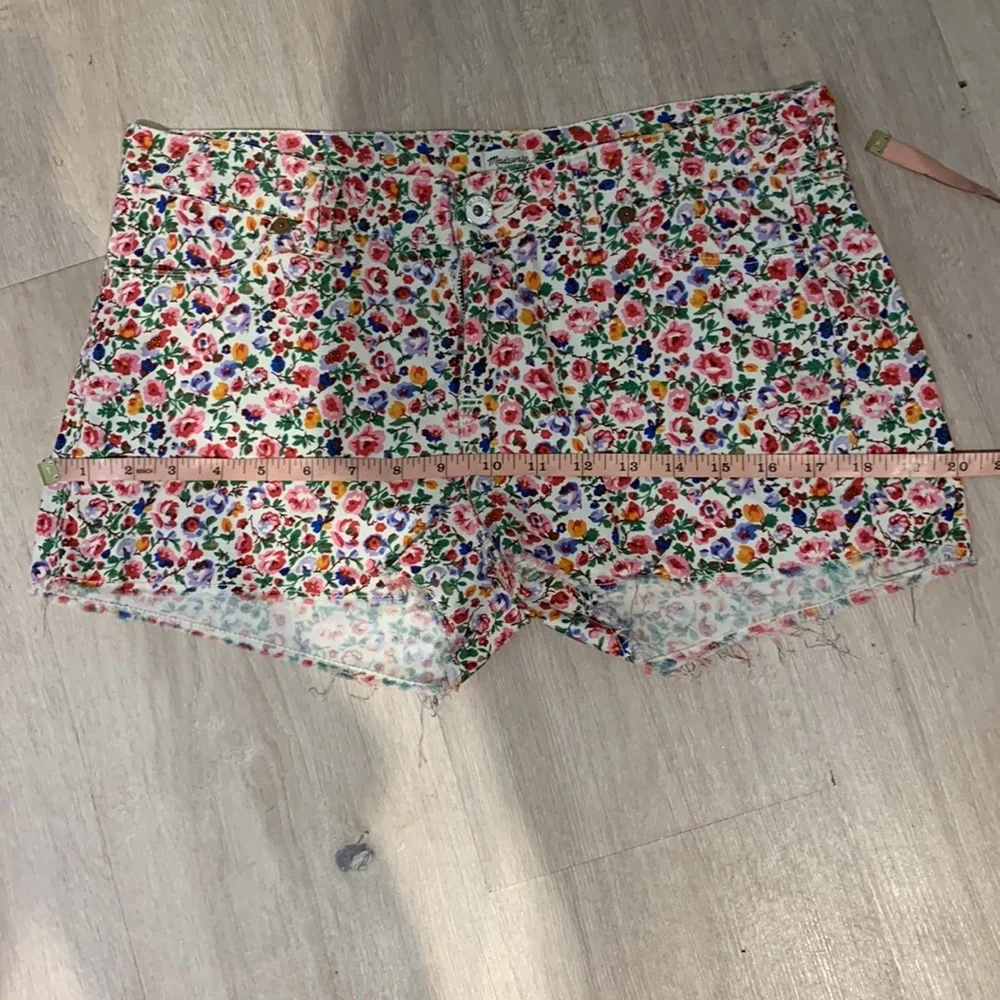 Madewell Floral Print Shorts - Picture 7 of 7